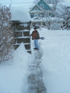 Shoveling-snow-in-New-Jersey-after-a snow-blizzard