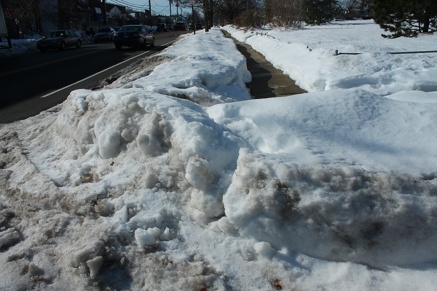 snow-blocks-pedestrian-access-nj-winter